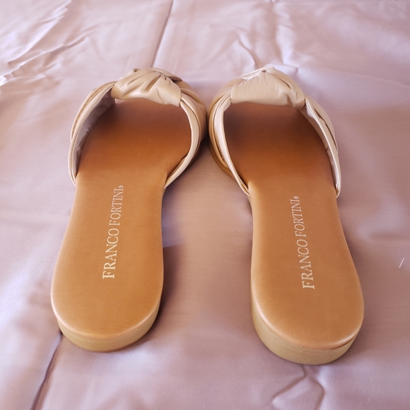 NWOB Franco Fortini Dawn Sandles - Picture 3 of 5